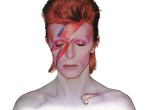 Gravação nostálgica de David Bowie interpretando This Boy, dos Beatles, ressurge e relemvra admiração mútua entre grandes nomes dos anos 1970 . (Foto: Reprodução)