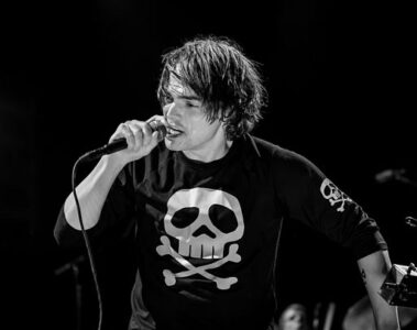 Gerard Way, vocalista do My Chemical Romance, revelou qual sua música favorita do icônico álbum The Black Parade. (Foto: Reprodução/Instagram)