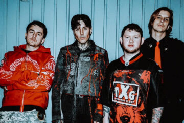 Integrantes do Bring Me the Horizon em sessão promocional do álbum Lo-files