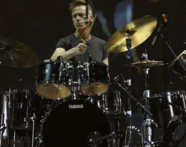 Após 27 anos no grupo, Matt Camareon anunciou saída do Pearl Jam; entenda a decisão do artista. (Foto: Reprodução/Instagram)