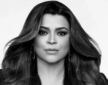 Retrato em preto e branco de Preta Gil com expressão séria, usado em matéria sobre seu velório no Theatro Municipal do Rio