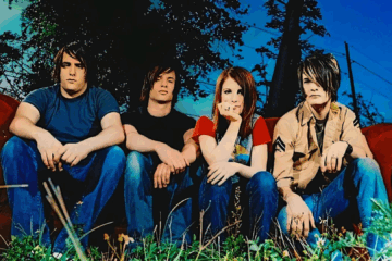 Paramore nos anos 2000 na era do álbum All We Know Is Falling