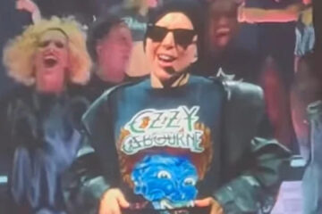 Lady Gaga com camiseta de Ozzy Osbourne durante show em San Francisco em homenagem ao músico