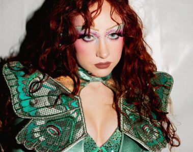 Cantora, que ganhou o mundo com o álbum The Rise and Fall of a Midwest Princess, começou sua trajetória em 2015. (Foto: Reprodução/Instagram)