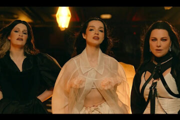 Courtney LaPlante, Poppy e Amy Lee no videoclipe cinematográfico de End of You.