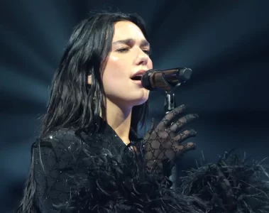 Dua Lipa se posiciona em defesa da Palestina após polêmica no Glastonbury — Kevin Mazur/Getty Images