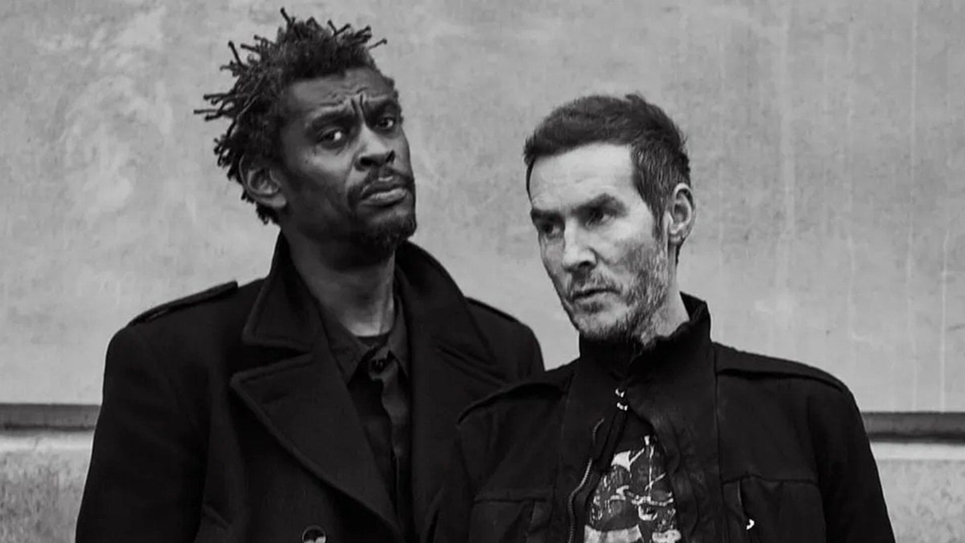 Banda Massive Attack retira músicas do Spotify em protesto político e ético. Banda Massive Attack retira músicas do Spotify em protesto político e ético.