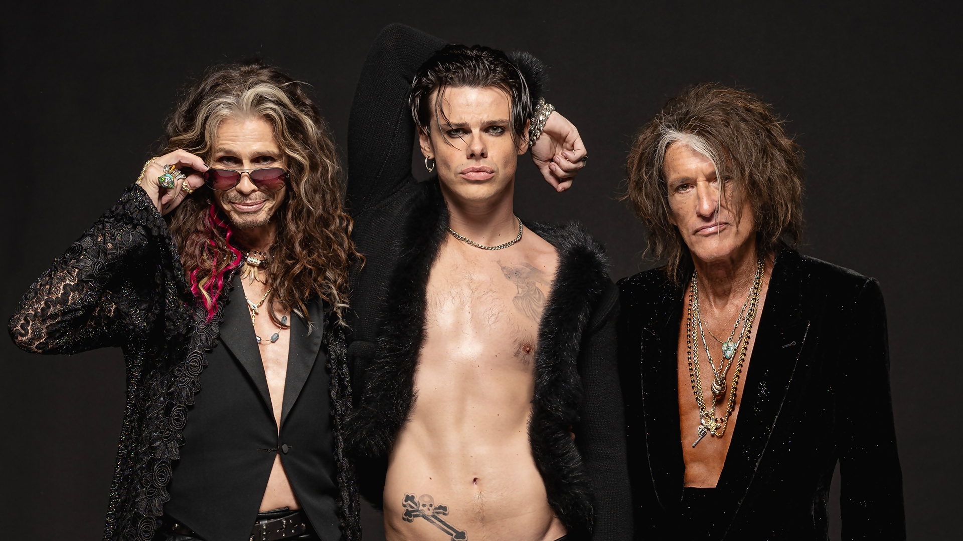 Steven Tyler, Yungblud e Joe Perry posam juntos para anunciar o EP colaborativo One More Time, que traz o single “My Only Angel”.