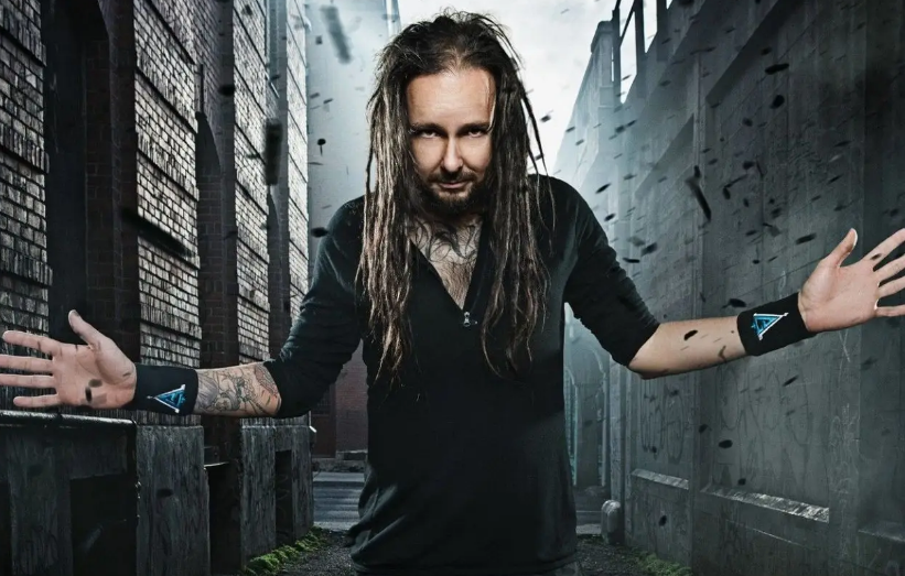 Issues, álbum lançado em 1999, foi o primeiro disco sóbrio de Jonathan Davis; entenda como foi a experiência do músico de se distanciar das substâncias sem reabilitação. (Foto; Divulgação)