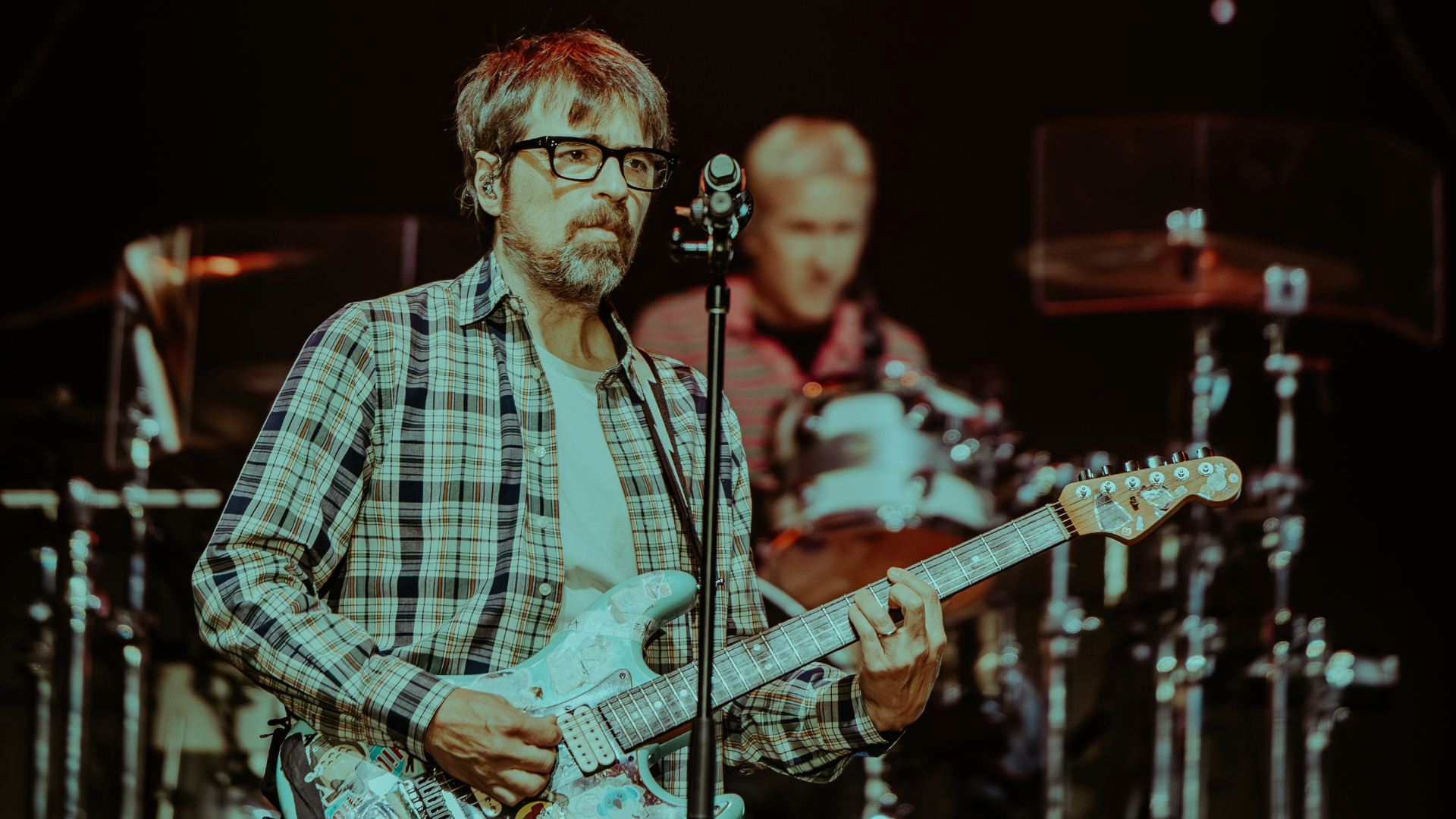 Rivers Cuomo, vocalista do Weezer, durante apresentação no Festival Índigo no Parque Ibirapuera, em São Paulo.