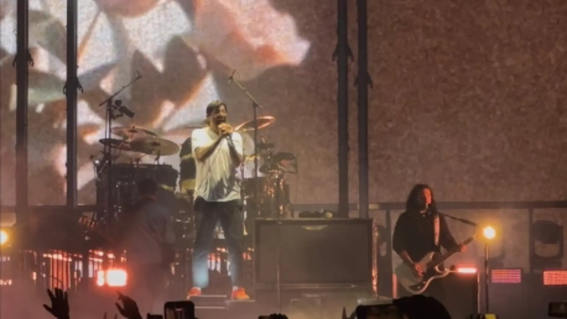 Chino Moreno durante o show do Deftones no festival Dia de los Deftones 2025 em San Diego