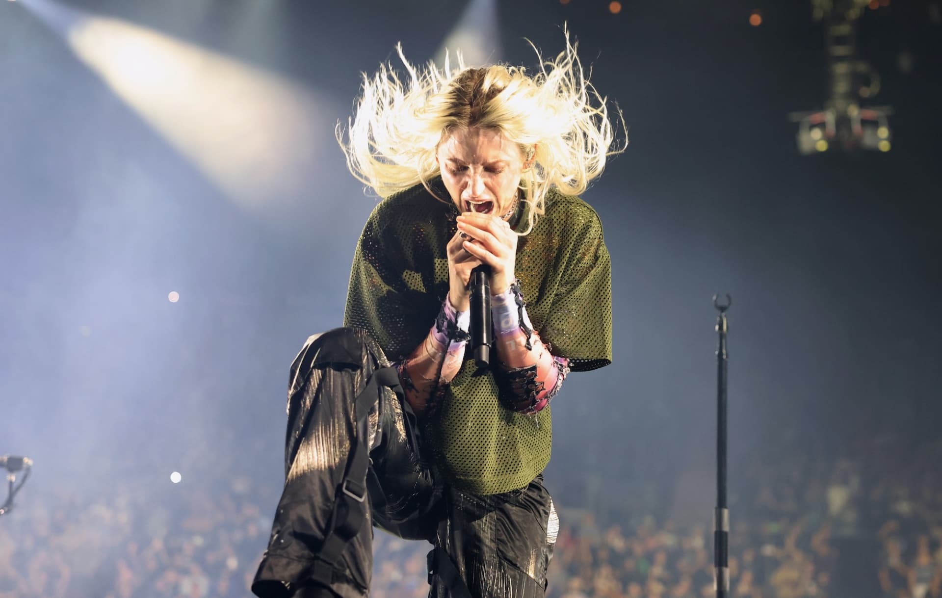 Anos após a morte de Chester Bennington, o Linkin Park voltou com uma nova vocalista, Emily Armstrong, e momentos inesquecíveis. Veja a lista!