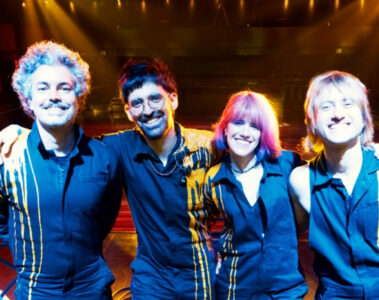 Supercombo posa no palco da Audio durante gravação do projeto Audio Sessions em São Paulo