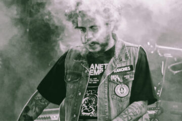 Marcelo D2 no show de despedida do Planet Hemp na Fundição Progresso, no Rio de Janeiro, durante apresentação histórica da banda.