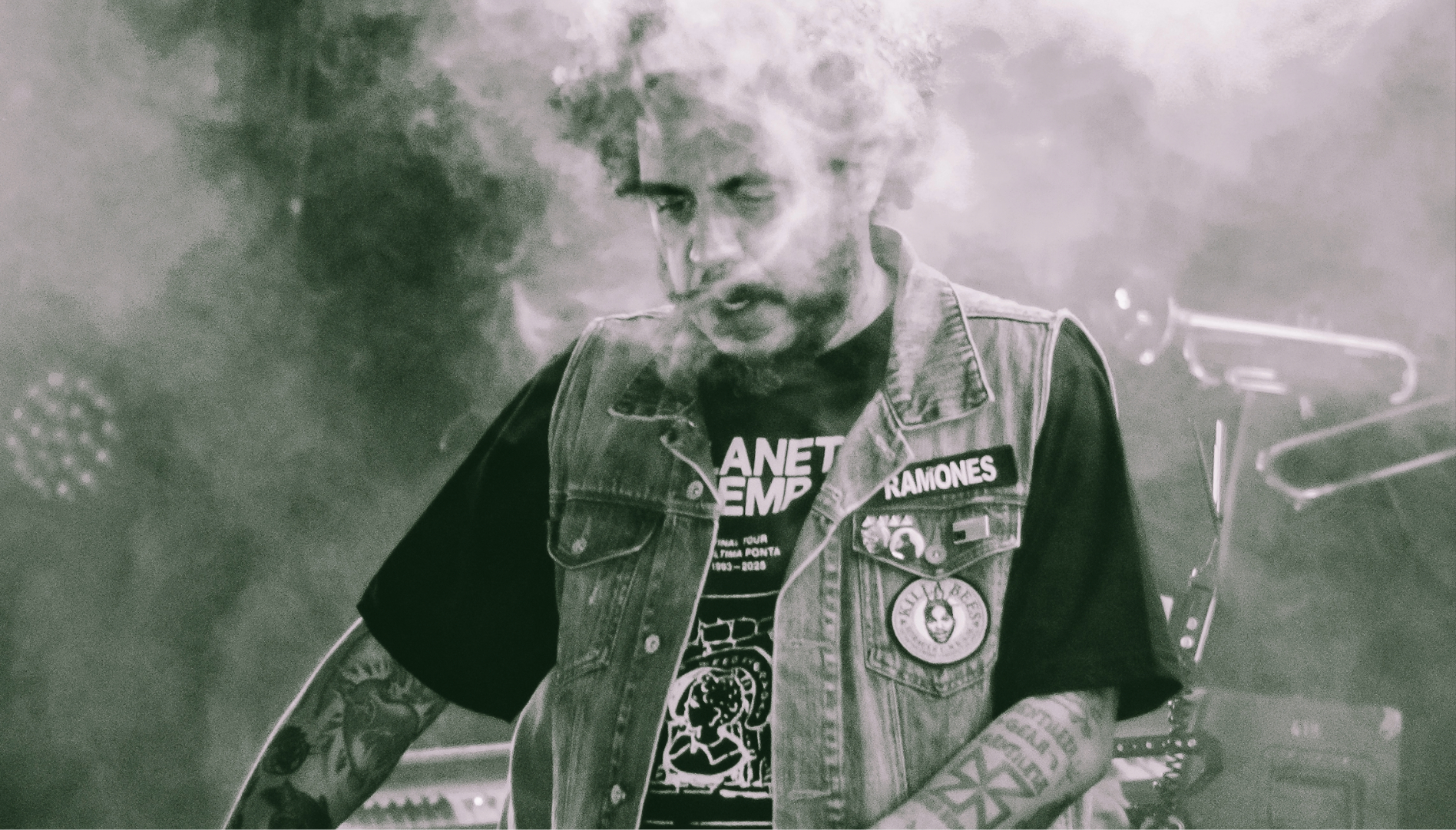 Marcelo D2 no show de despedida do Planet Hemp na Fundição Progresso, no Rio de Janeiro, durante apresentação histórica da banda.