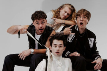 Integrantes da boy band Midnight Til Morning posando para foto promocional; grupo formado no reality Building the Band da Netflix.