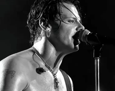 YUNGBLUD cantando “Zombie” ao vivo durante show em Brisbane na turnê pela Austrália