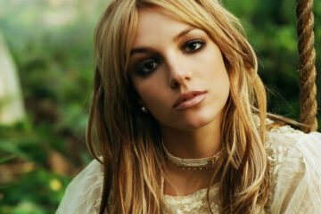 Britney Spears em imagem promocional associada à venda de seu catálogo musical