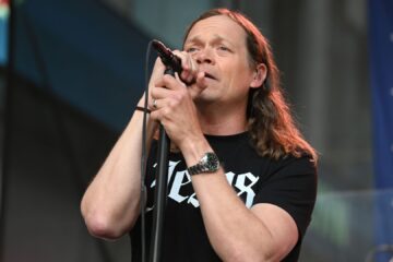 Brad Arnold, vocalista do 3 Doors Down, durante apresentação ao vivo em 2023