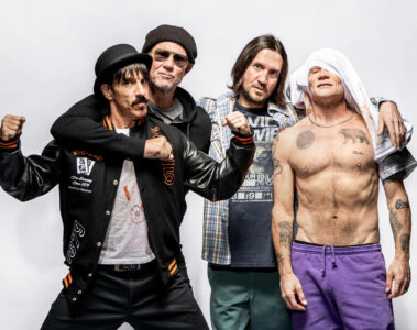 Integrantes do Red Hot Chili Peppers em foto promocional recente