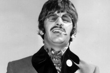 Ringo Starr em foto clássica dos anos 1960 durante a era dos Beatles