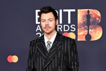 Harry Styles no tapete vermelho do BRIT Awards 2026