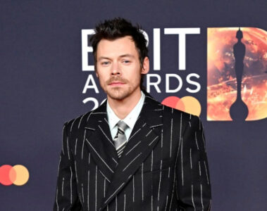 Harry Styles no tapete vermelho do BRIT Awards 2026