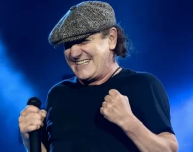 Brian Johnson durante apresentação ao vivo do AC/DC