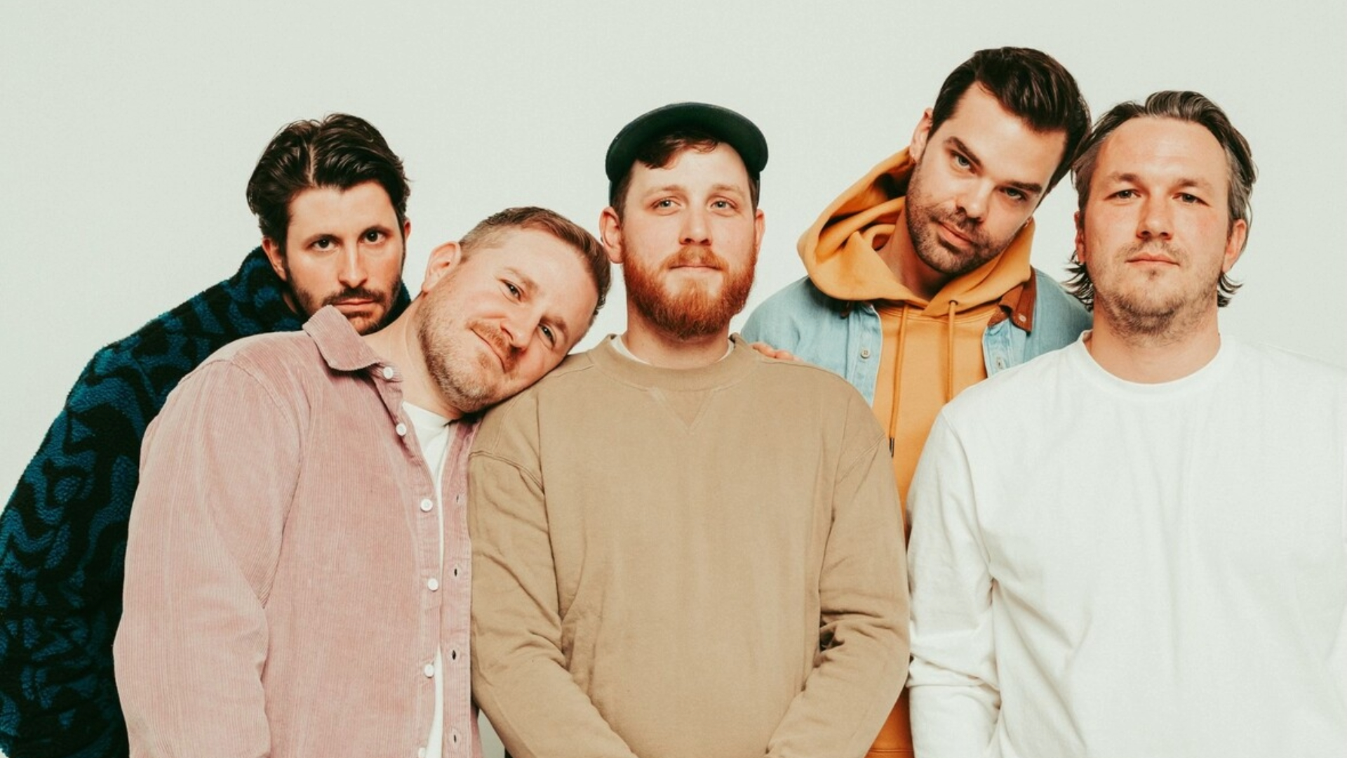 Integrantes da banda Balance and Composure em foto promocional