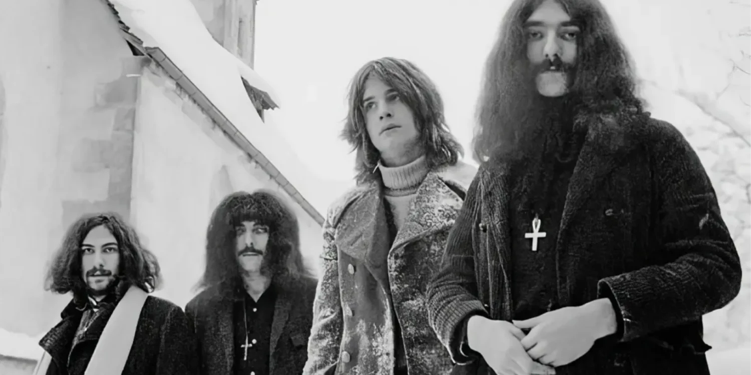 Formação original do Black Sabbath em foto clássica em preto e branco