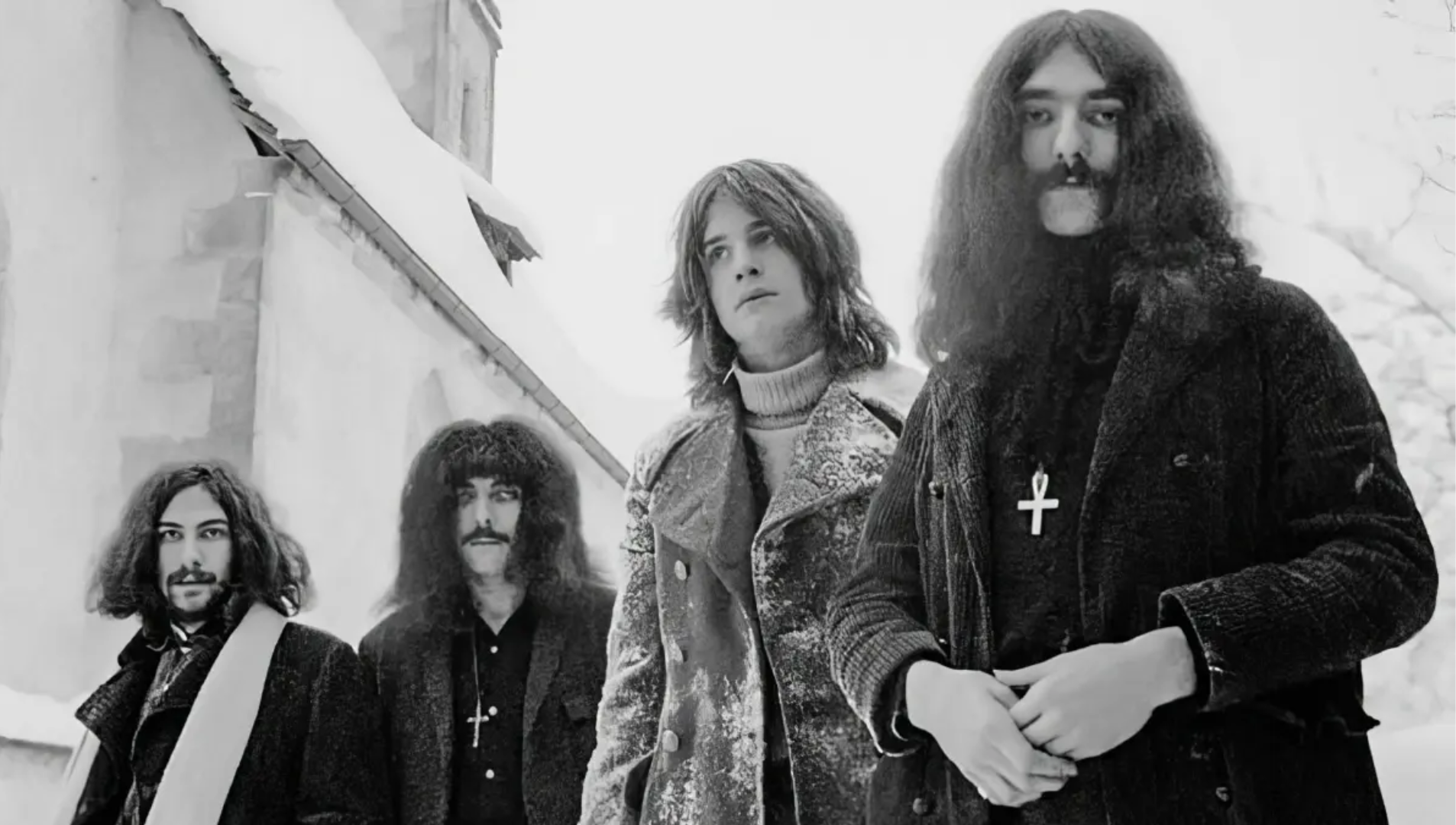 Formação original do Black Sabbath em foto clássica em preto e branco