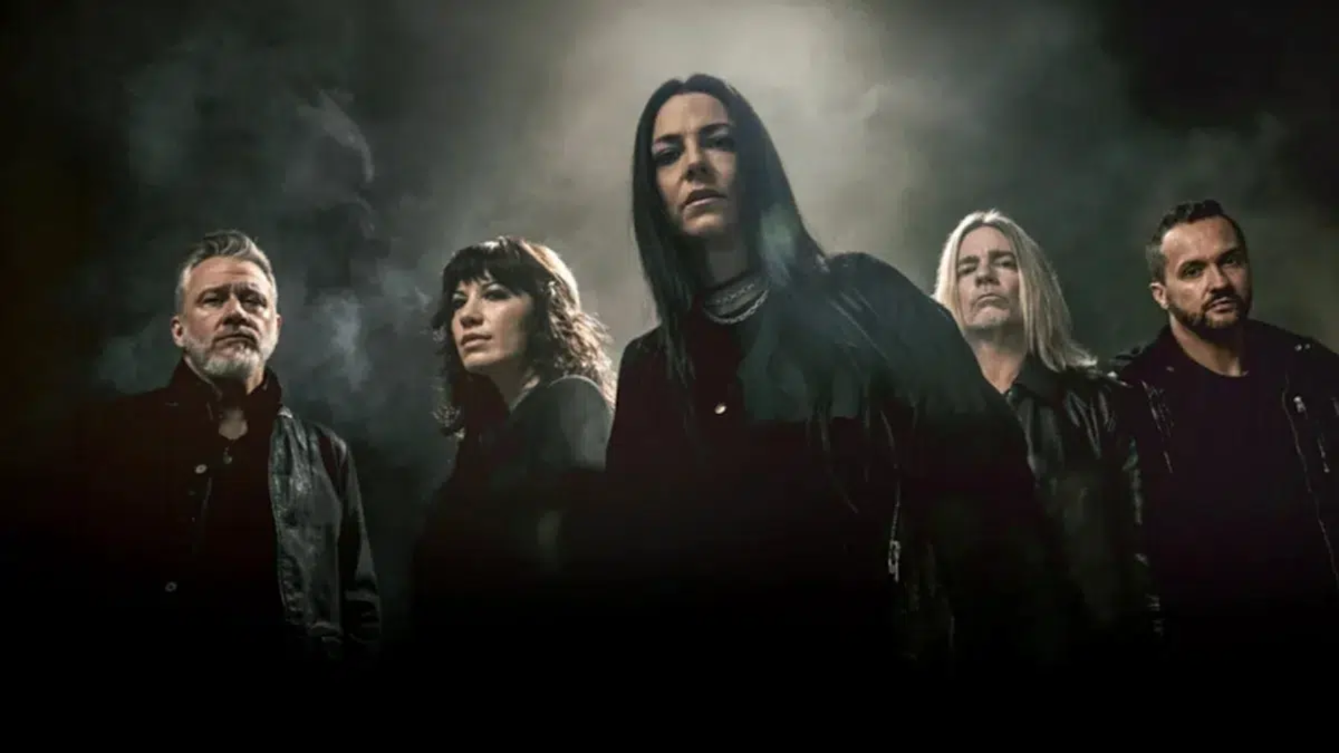 Evanescence em imagem promocional da nova era do álbum Sanctuary