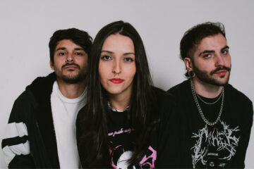 Integrantes da banda Chromaline em foto promocional do single “ONYX”