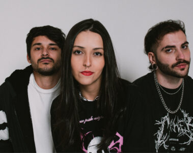 Integrantes da banda Chromaline em foto promocional do single “ONYX”