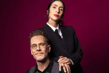 Nando Reis e Marisa Monte posam juntos em imagem de divulgação da nova versão de Pra Você Guardei o Amor