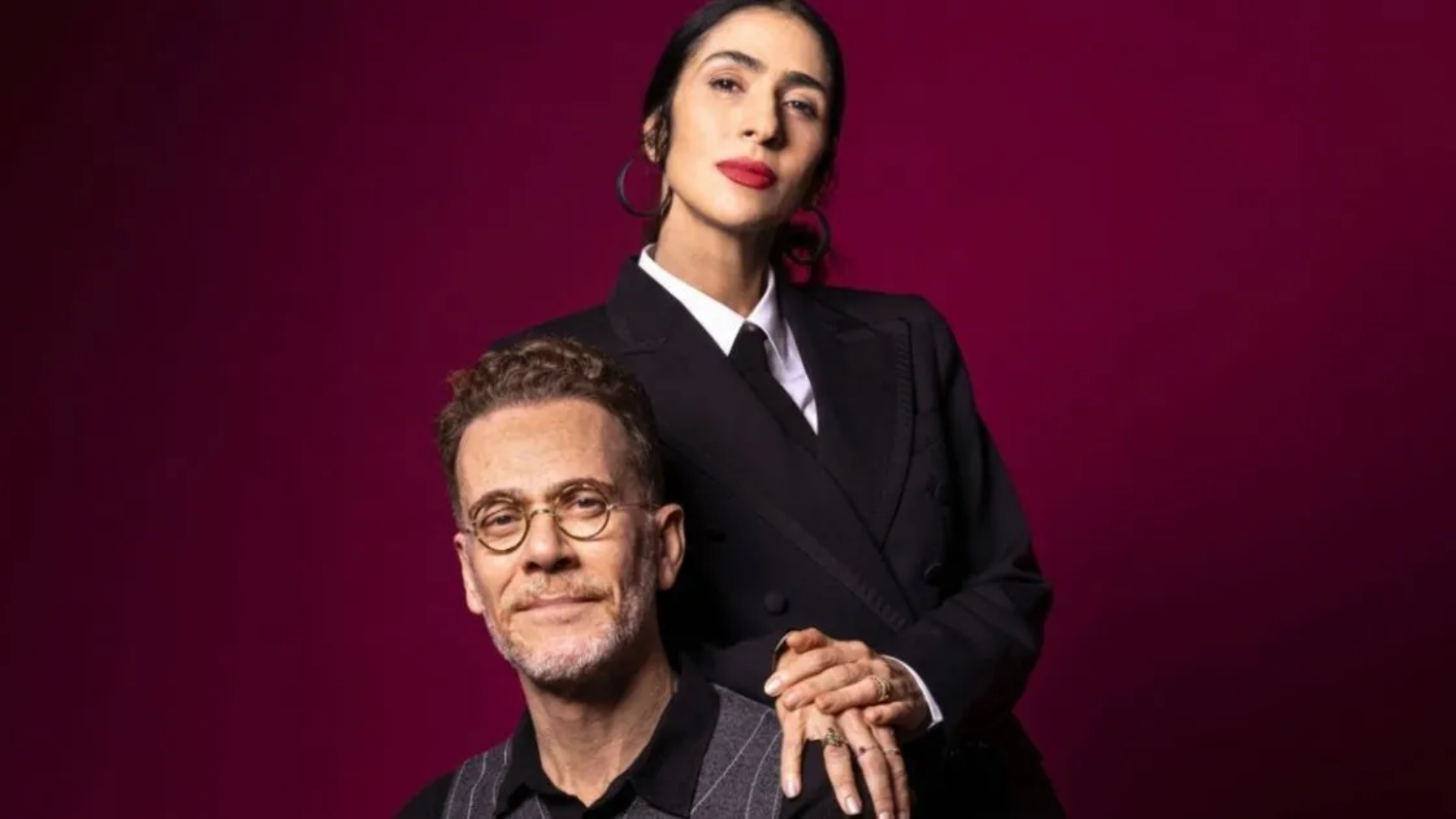 Nando Reis e Marisa Monte posam juntos em imagem de divulgação da nova versão de Pra Você Guardei o Amor