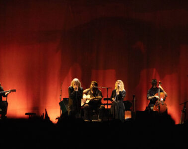 Robert Plant se apresenta com o Saving Grace durante show no C6 Fest 2026 em São Paulo