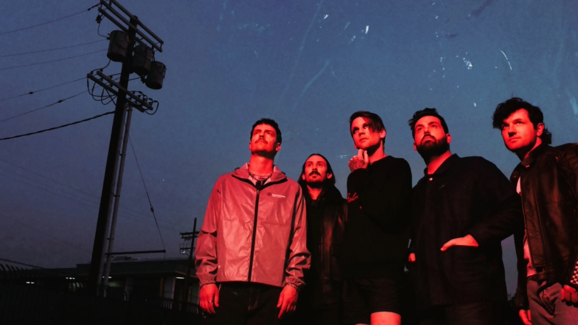 Integrantes do Beartooth em foto promocional relacionada ao single "Bullshit" e ao álbum Pure Ecstasy.