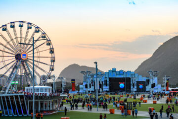 Vista geral da Cidade do Rock no Parque Olímpico durante uma edição do Rock in Rio, no Rio de Janeiro.