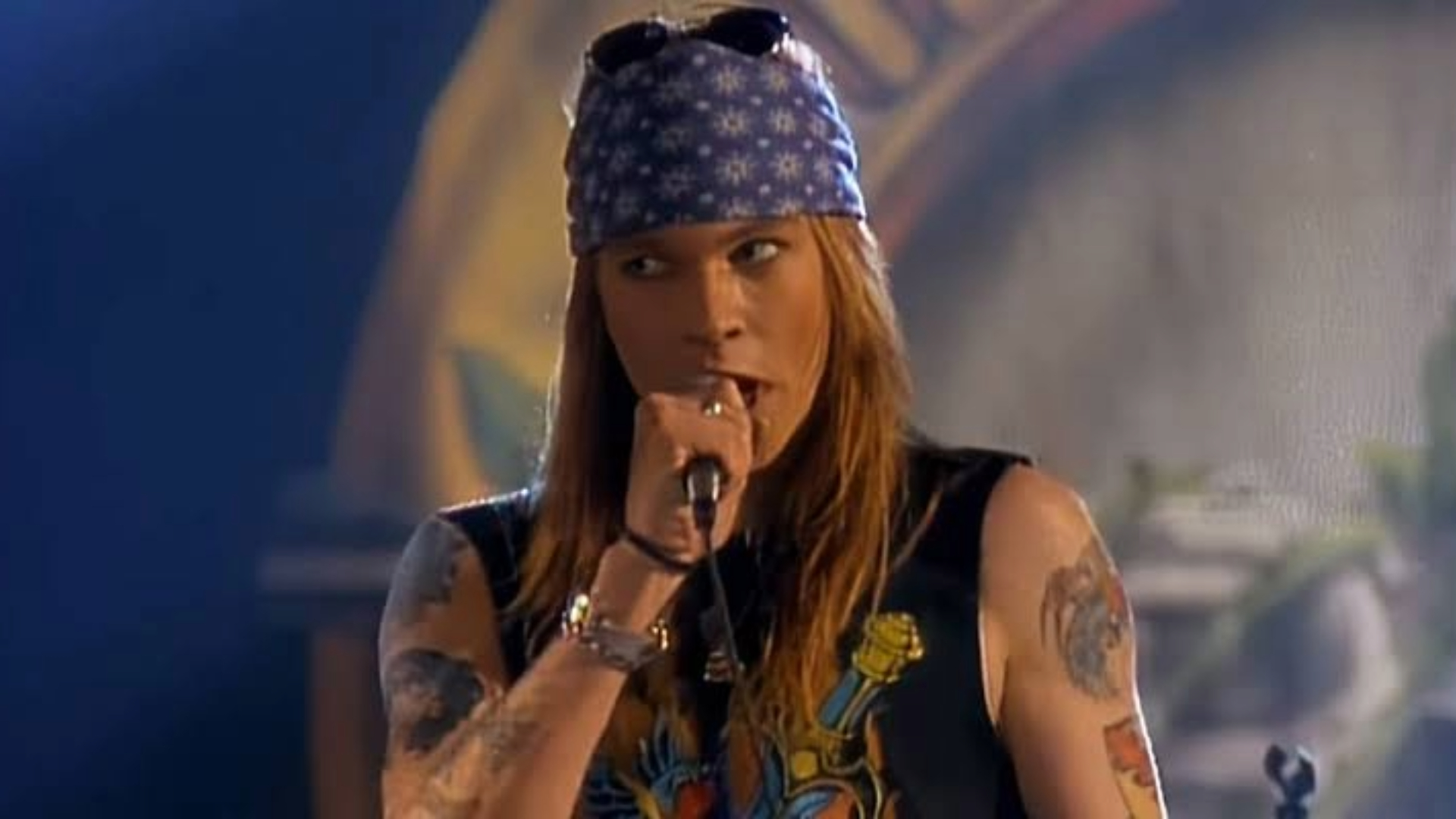 Axl Rose durante apresentação do Guns N' Roses na época de The Spaghetti Incident?, período em que gravou sua nota mais alta em estúdio.