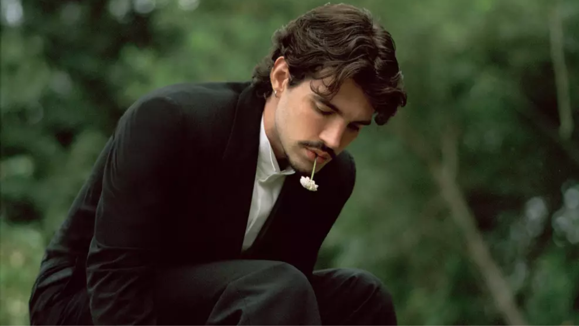 Jão em foto promocional da era Memórias Póstumas, álbum que será apresentado em show no Nubank Parque, em São Paulo.