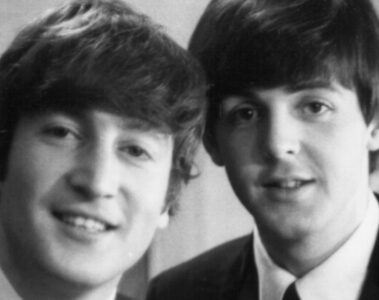 John Lennon e Paul McCartney durante os primeiros anos dos Beatles