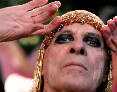 Ney Matogrosso em imagem da campanha da turnê 85 Anos de Ousadia, que percorrerá o Brasil em 2027