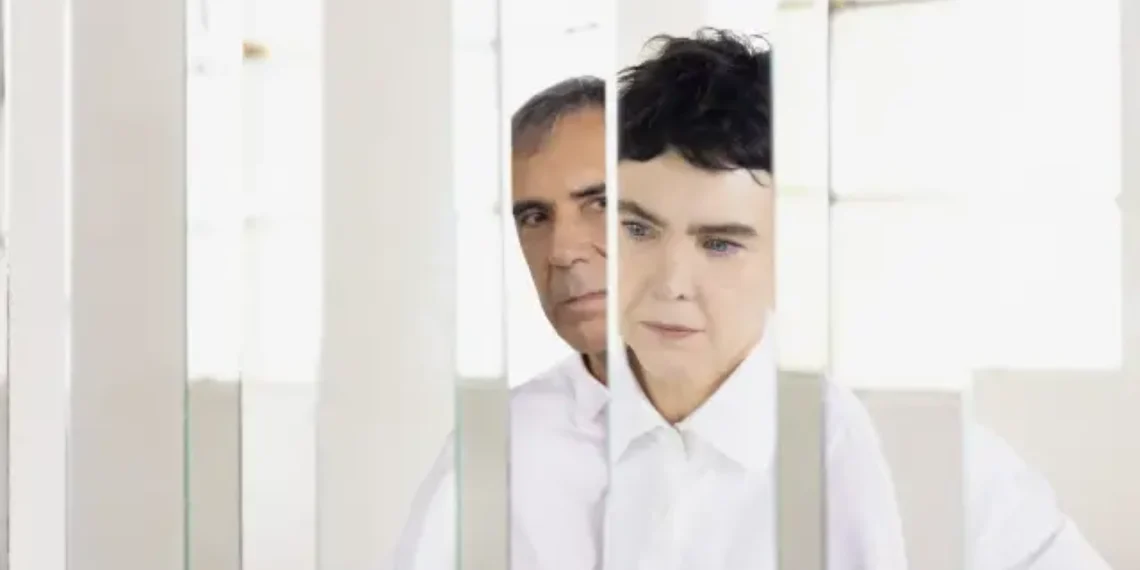 Arnaldo Antunes e Adriana Calcanhotto apresentam Vice-Versa, primeiro álbum criado em conjunto