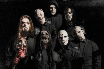 Integrantes mascarados do Slipknot, banda confirmada no The Town 2027