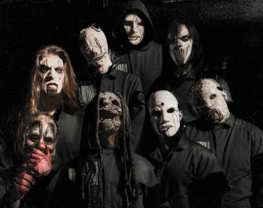 Integrantes mascarados do Slipknot, banda confirmada no The Town 2027