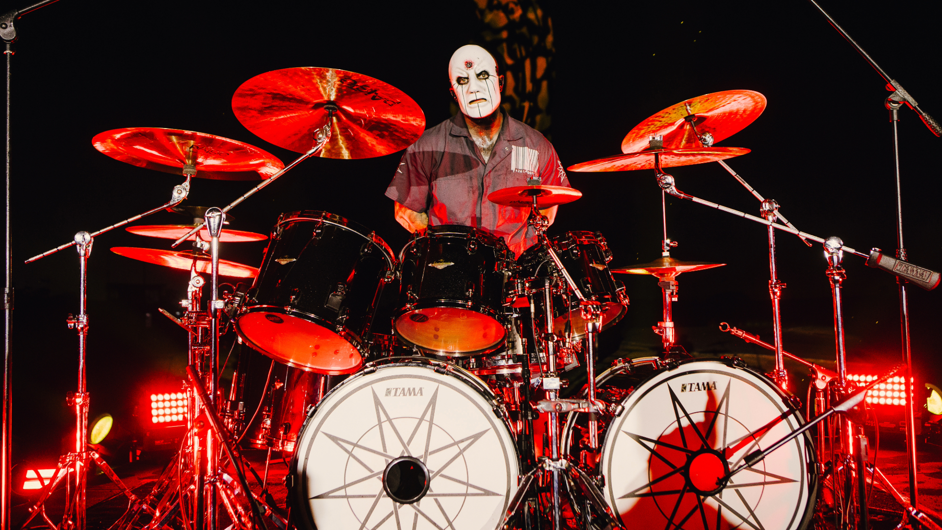 Eloy Casagrande, baterista do Slipknot, durante ação de anúncio da banda no The Town 2027