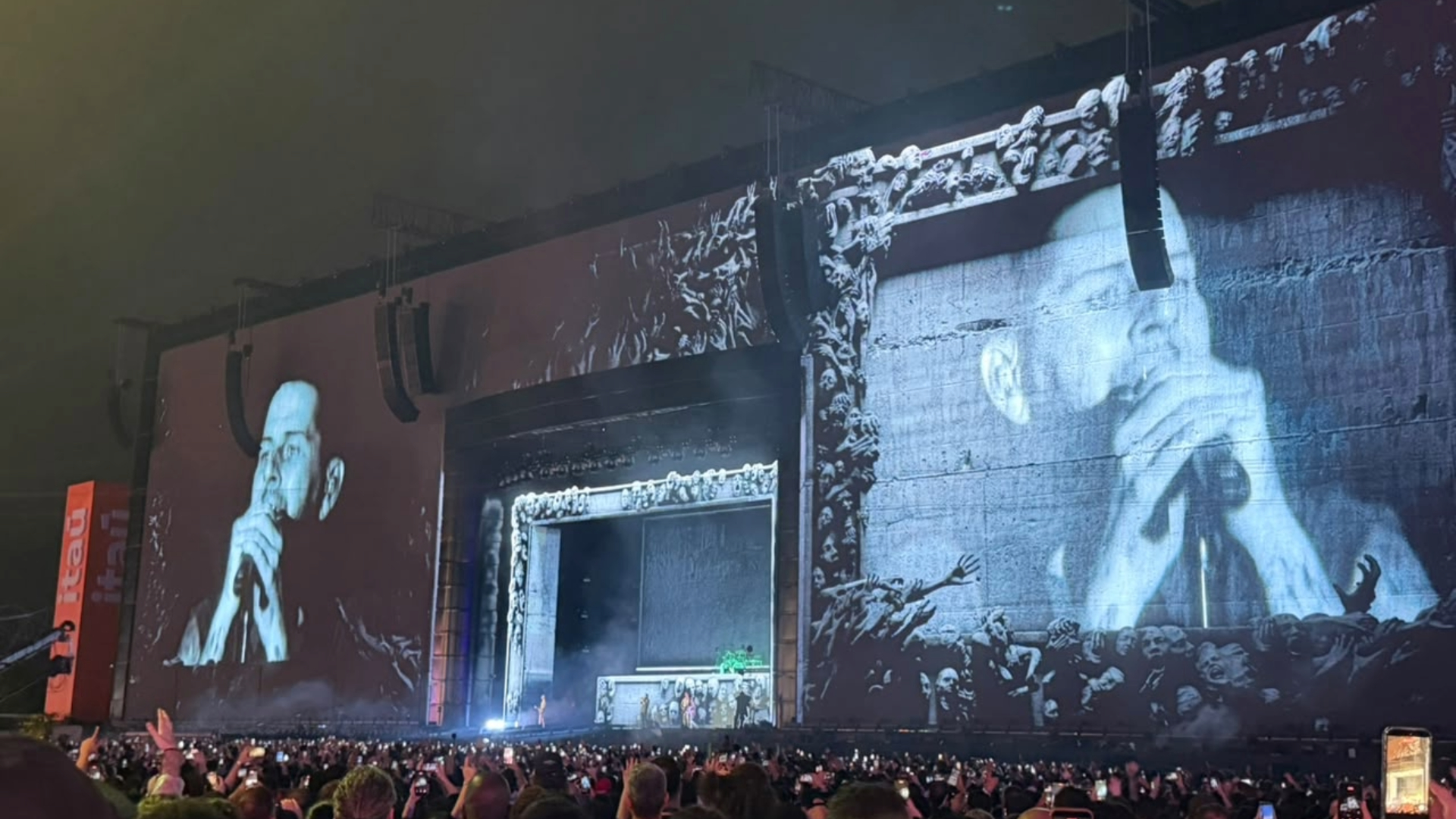 M. Shadows, do Avenged Sevenfold, durante show no Palco Mundo do Rock in Rio 2026