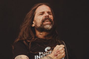 Andreas Kisser, guitarrista do Sepultura, durante apresentação ao vivo