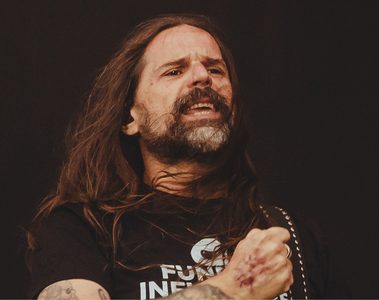 Andreas Kisser, guitarrista do Sepultura, durante apresentação ao vivo
